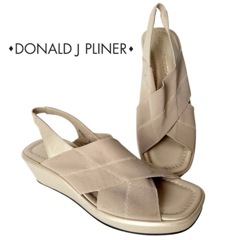 Donald J Pliner Cayla Stretch Tan Wedges Size 8.5